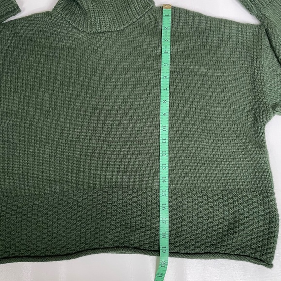 Madewell Cropped Boxy Turtleneck Sweater M Forest Green Minimalist Quiet Luxury - Picture 8 of 12